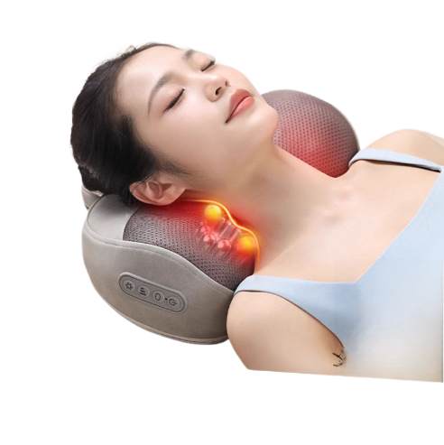 Kneading the shoulder and neck massage pillow and applying hot compress